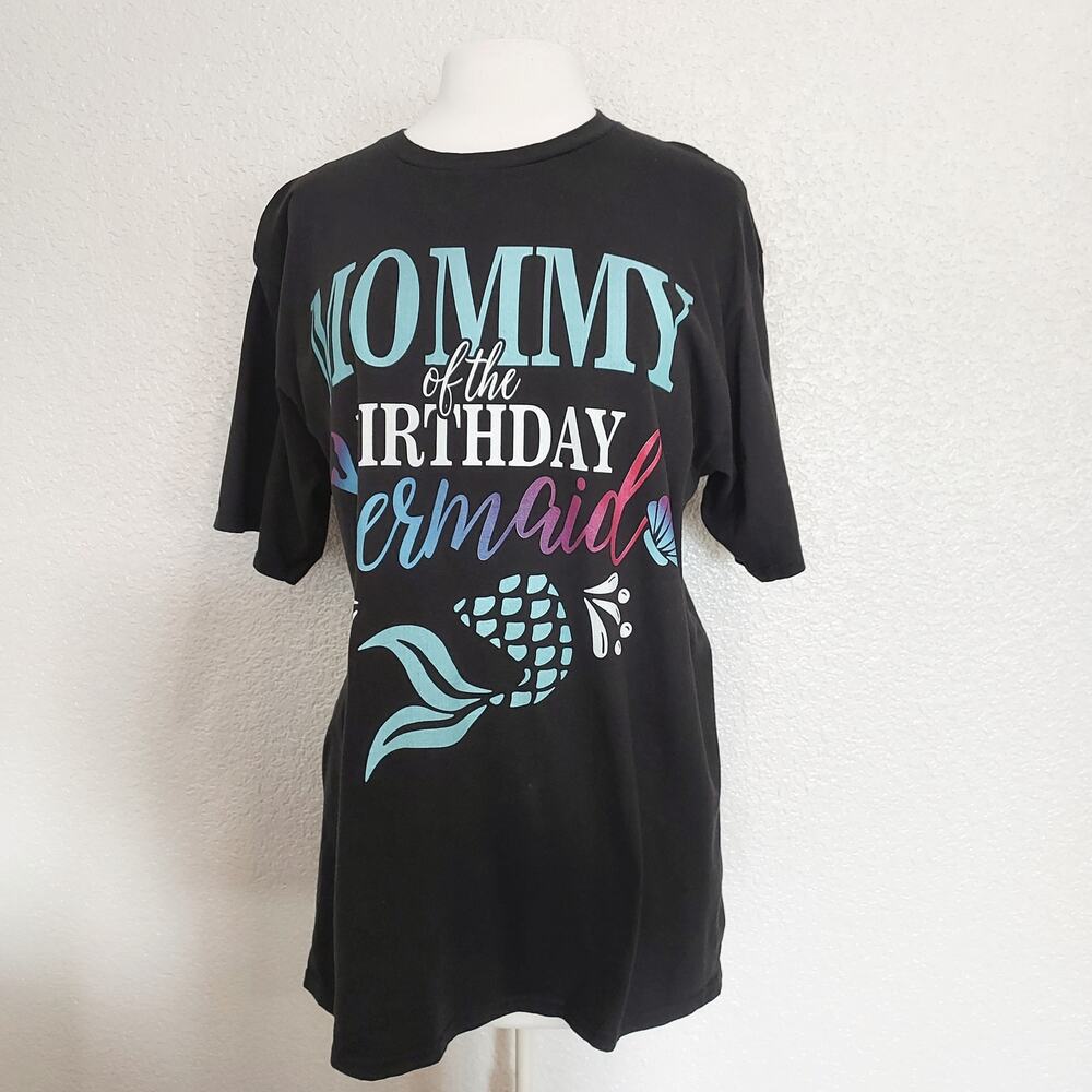 "Mommy of the Mermaid Birthday" Black T-Shirt Size Large